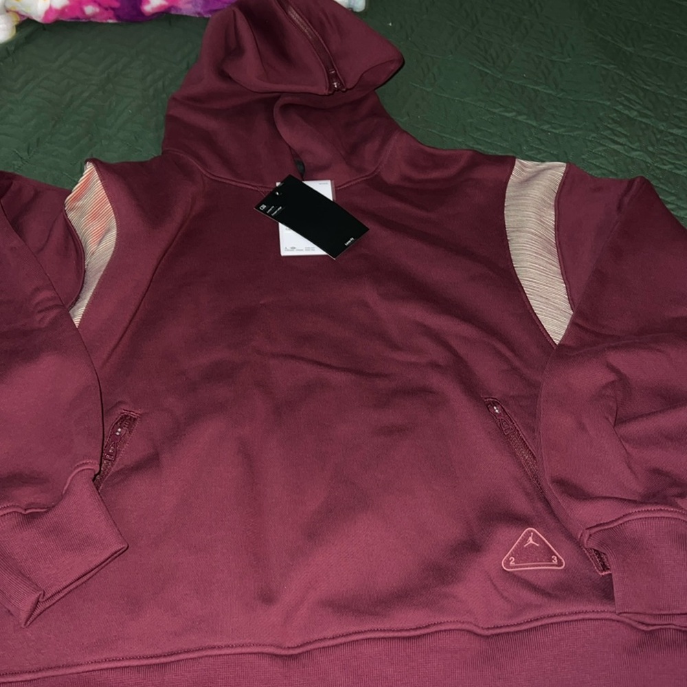 Women’s Jordan sweatshirt NWT size medium loose fit